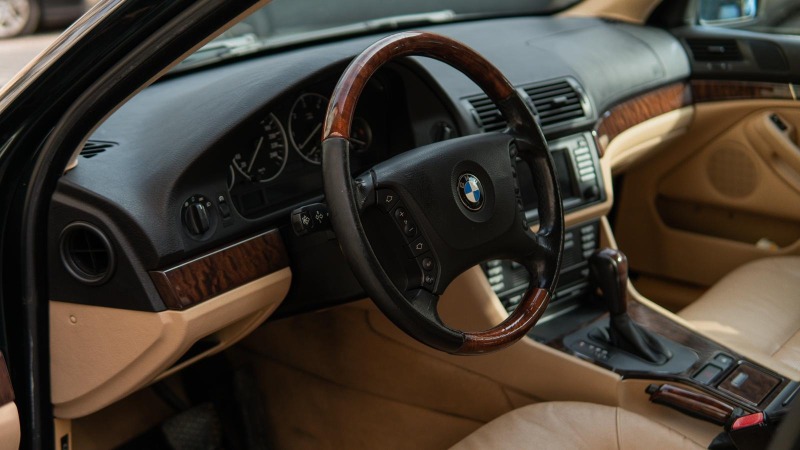 BMW 525 Exclusive, снимка 9 - Автомобили и джипове - 45878815