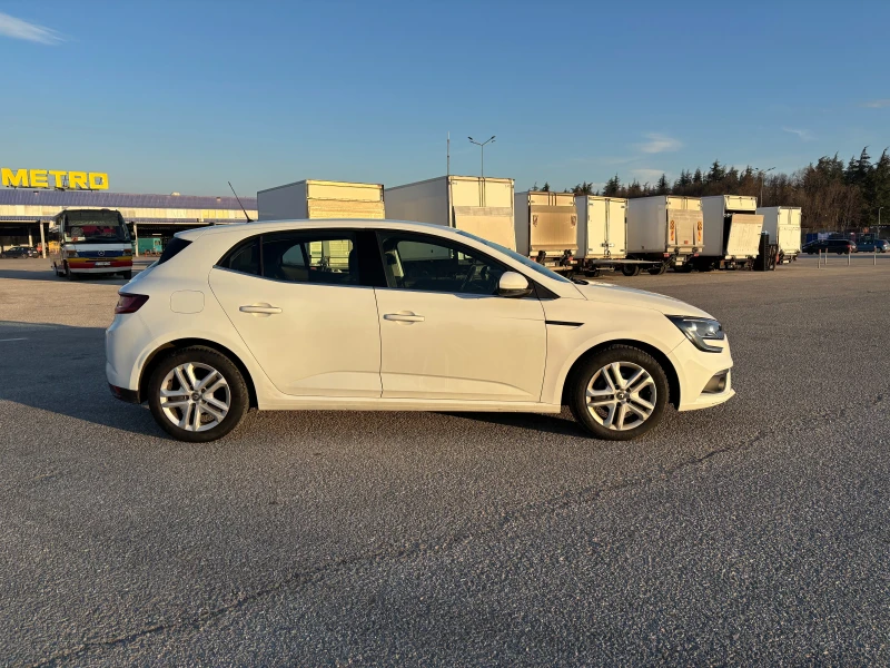 Renault Megane 1.3 TCe FAP, снимка 6 - Автомобили и джипове - 49074512