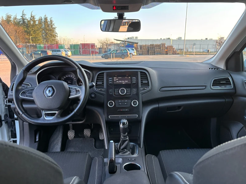 Renault Megane 1.3 TCe FAP, снимка 8 - Автомобили и джипове - 49074512