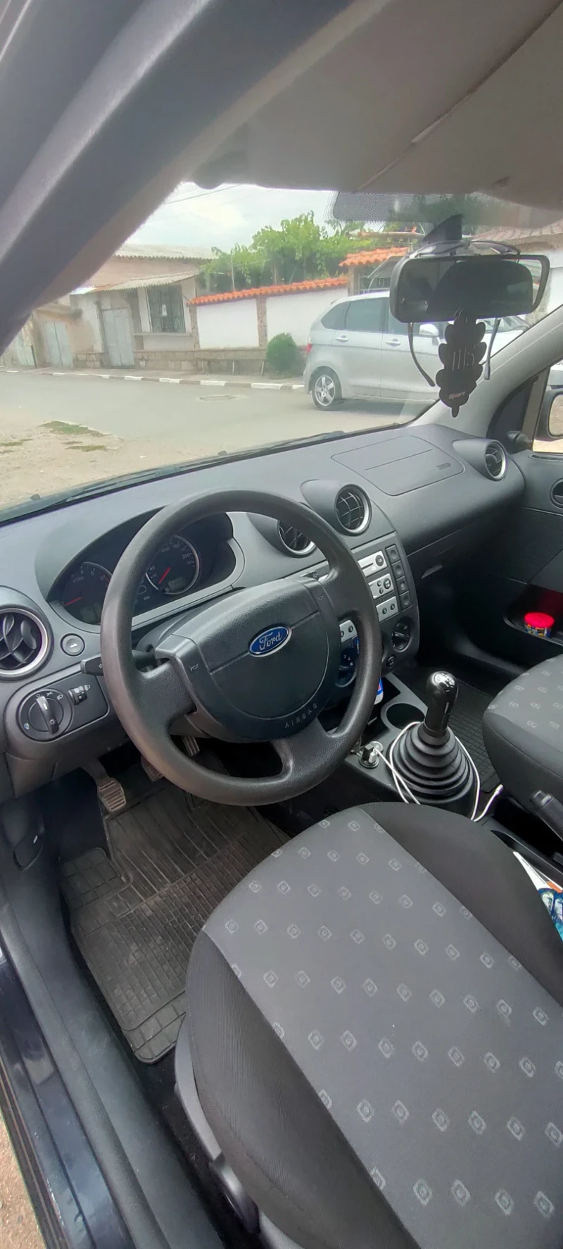 Ford Fiesta, снимка 4 - Автомобили и джипове - 49121990