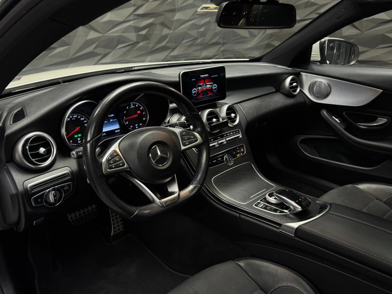 Mercedes-Benz C 250 AMG Line* Pano* Burmester* Camera, снимка 5 - Автомобили и джипове - 52479612