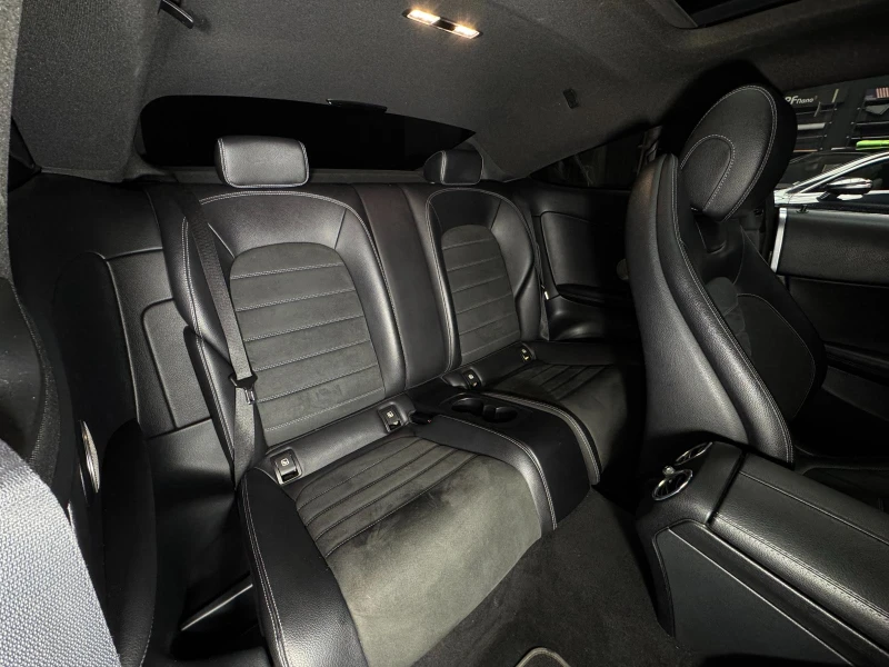 Mercedes-Benz C 250 AMG Line* Pano* Burmester* Camera, снимка 9 - Автомобили и джипове - 52479612
