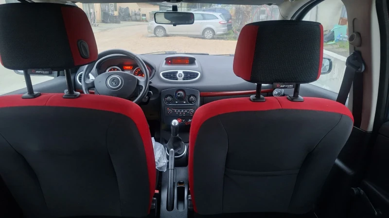 Renault Clio 1.2i 75к.с., снимка 11 - Автомобили и джипове - 52618576