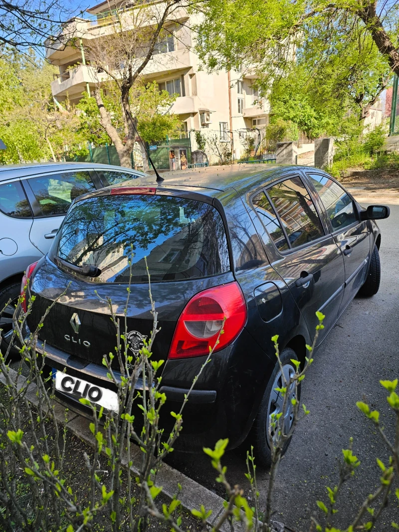 Renault Clio 1.5 dci, снимка 2 - Автомобили и джипове - 52899964