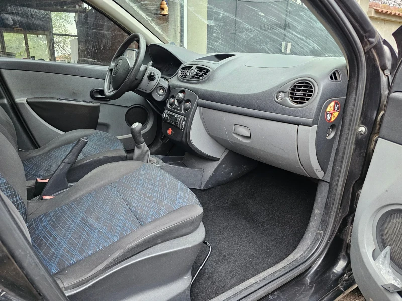 Renault Clio 1.5 dci, снимка 4 - Автомобили и джипове - 52899964