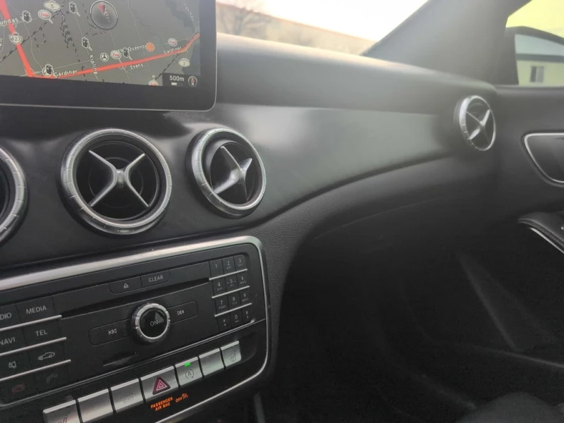 Mercedes-Benz CLA 250 4MATIC * ПАНОРАМА* ПОДГРЕВ* ДВА ЧИФТА ГУМИ/ДЖАНТИ*, снимка 13 - Автомобили и джипове - 53380989
