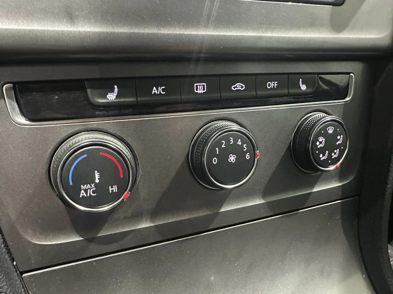 VW Golf Variant Trendline 1.6 TDI , снимка 8 - Автомобили и джипове - 53505707