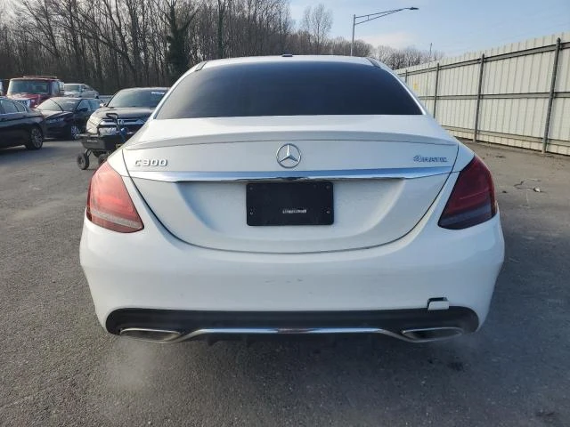 Mercedes-Benz C 300 4MATIC, снимка 2 - Автомобили и джипове - 49289418