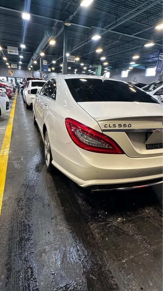 Mercedes-Benz CLS 550 4MATIC * * CARFAX * * АВТОКРЕДИТ * *  - изображение 4