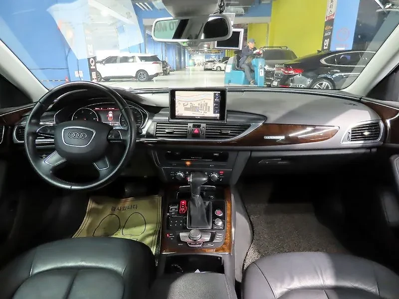 Audi A6 2.0 TDI Quattro, снимка 5 - Автомобили и джипове - 55056576