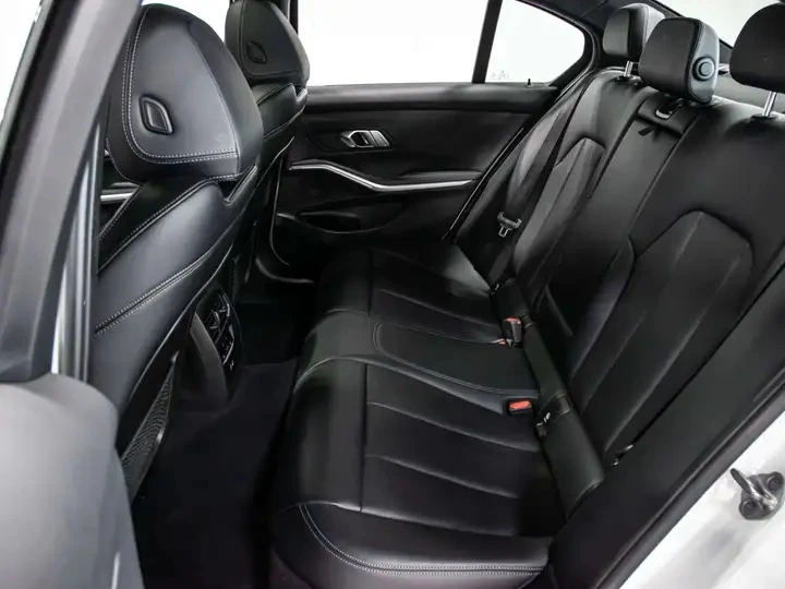 BMW 320 Automatic, снимка 11 - Автомобили и джипове - 56010748