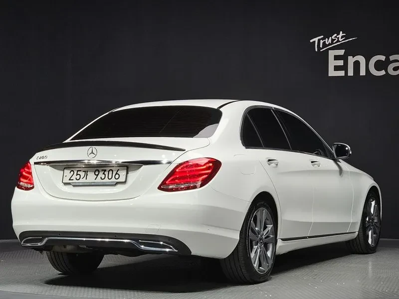 Mercedes-Benz C 200 САМО 30% АВАНС, снимка 4 - Автомобили и джипове - 56251390