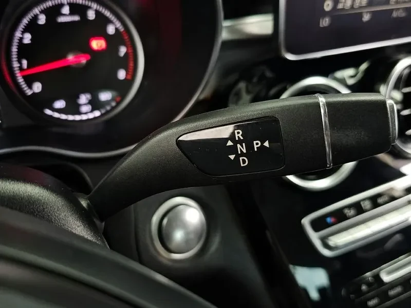Mercedes-Benz C 200 САМО 30% АВАНС, снимка 17 - Автомобили и джипове - 56251390