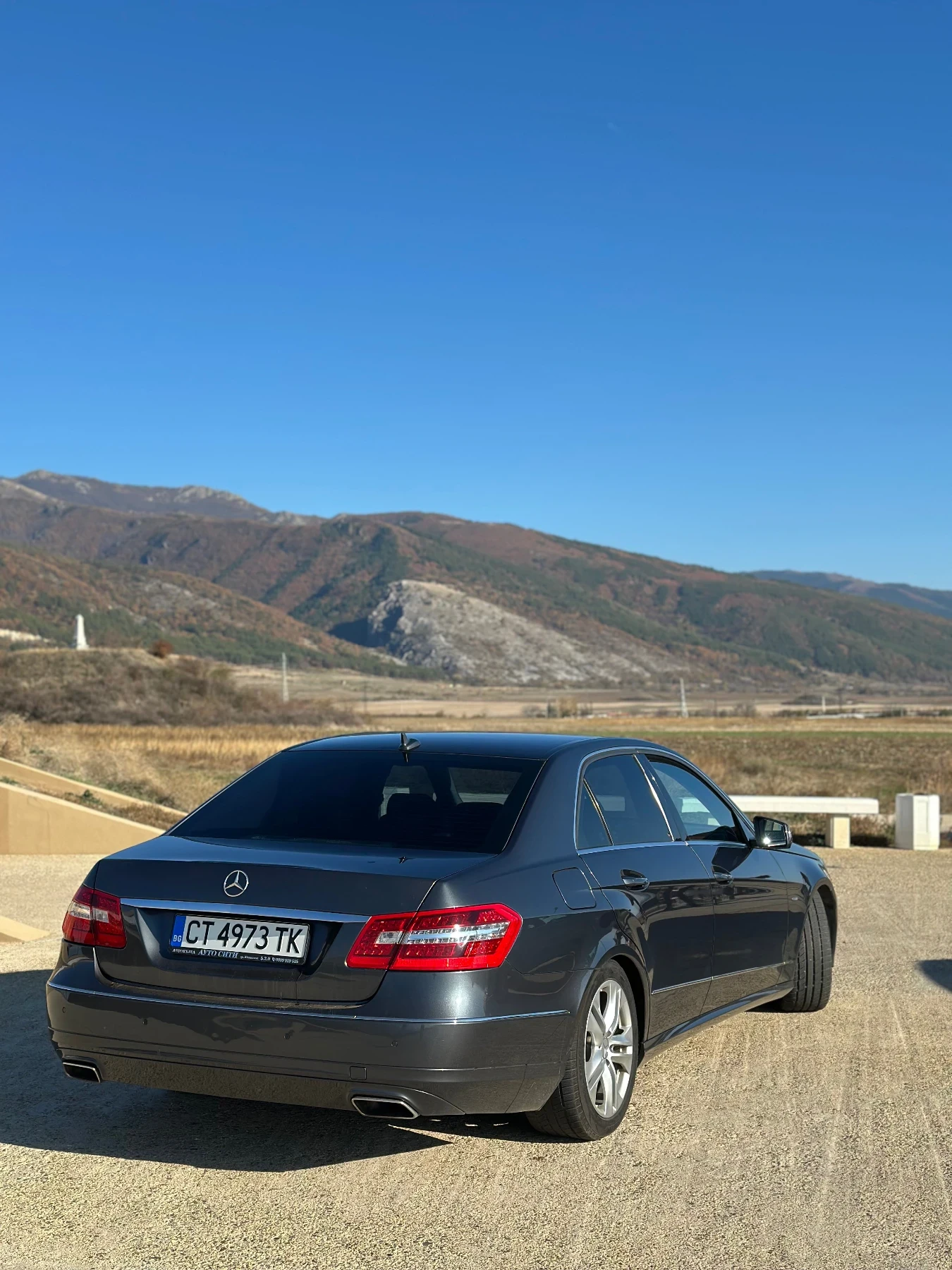 Mercedes-Benz E 350 Топ състояние без забележки - изображение 5