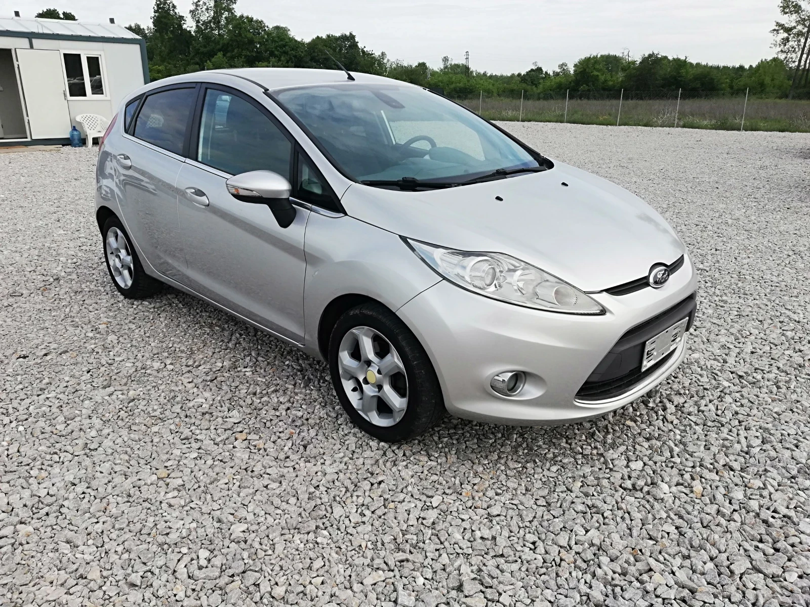 Ford Fiesta 1.4tdci klima titan IT - изображение 8