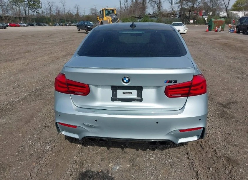 BMW M3 Carbon* Harman* ПОДГРЕВИ - изображение 4
