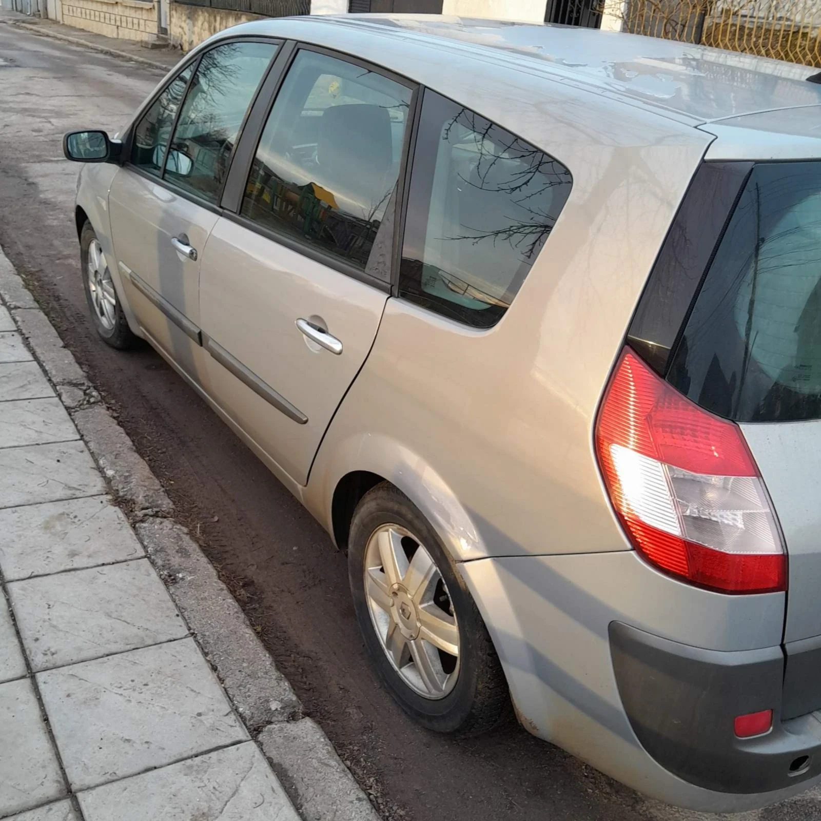 Renault Scenic 1.9dci - изображение 3