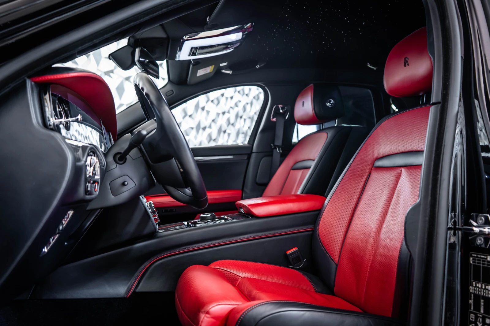 Rolls-Royce Ghost Black Badge Ghost * PROVENANCE*  - изображение 10