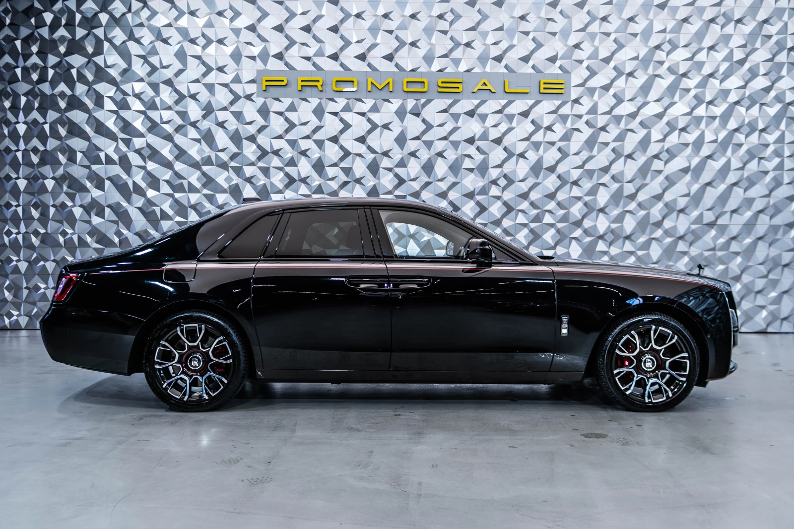 Rolls-Royce Ghost Black Badge Ghost * PROVENANCE*  - изображение 6