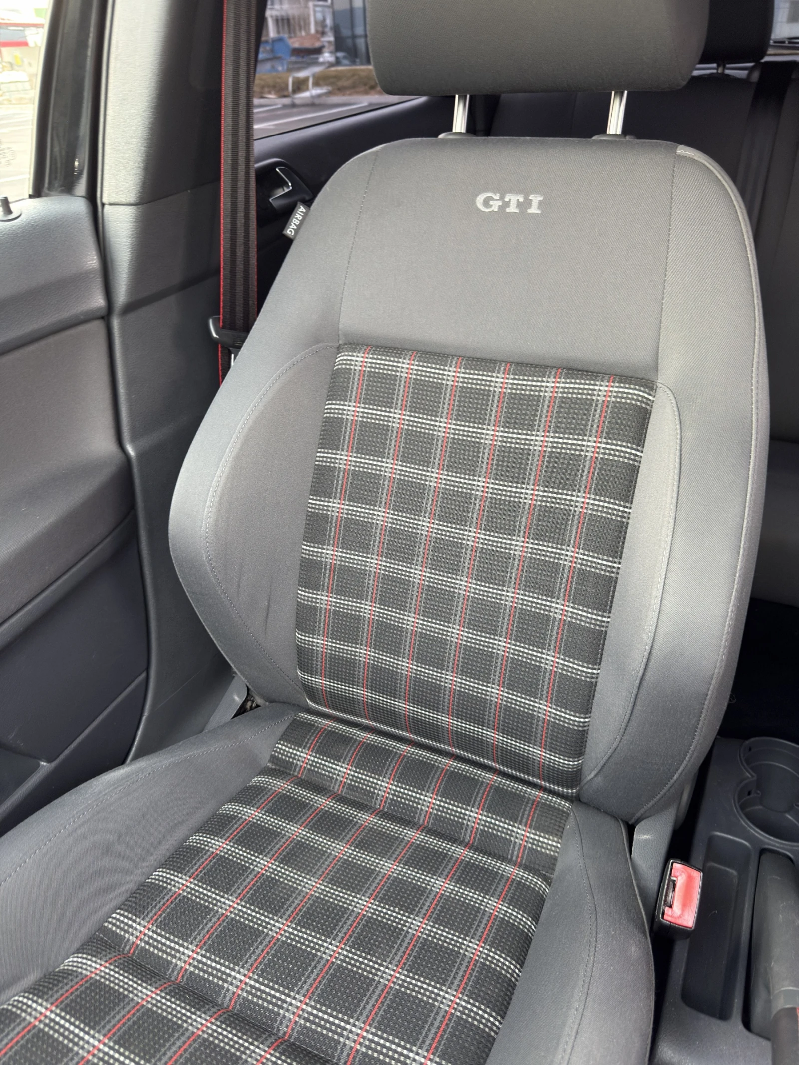 VW Polo GTi, снимка 13 - Автомобили и джипове - 53708724