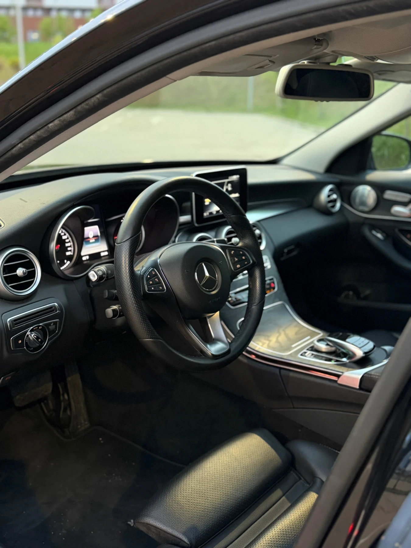 Mercedes-Benz C 300 4Matic/Burmester/Панорама/Камера/Blind Assist/Memo, снимка 9 - Автомобили и джипове - 54487791