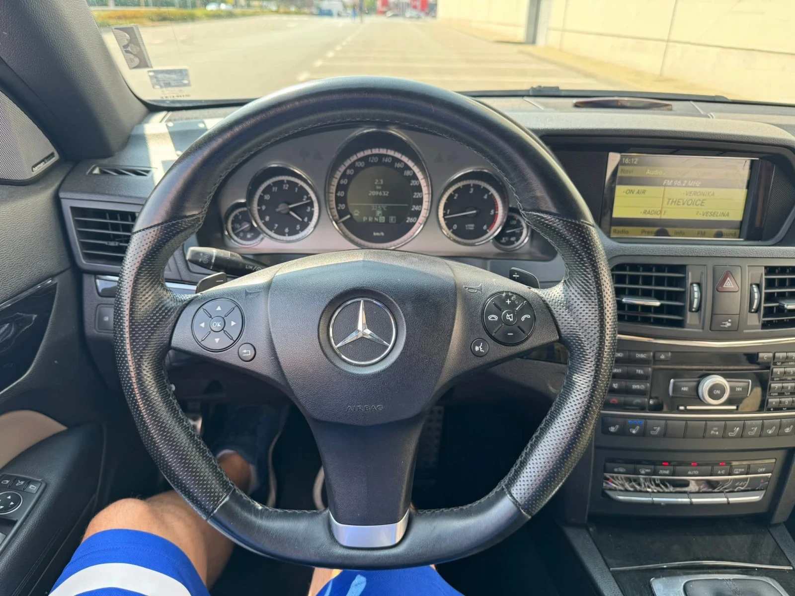Mercedes-Benz E 350 Avangarde AMG paket FULL Германия, снимка 11 - Автомобили и джипове - 54554034