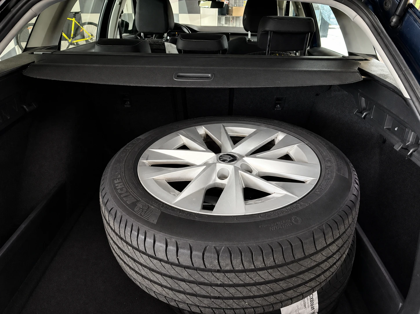 Skoda Octavia 2.0 TDI DSG ОЧАКВАН ВНОС, снимка 13 - Автомобили и джипове - 54609726