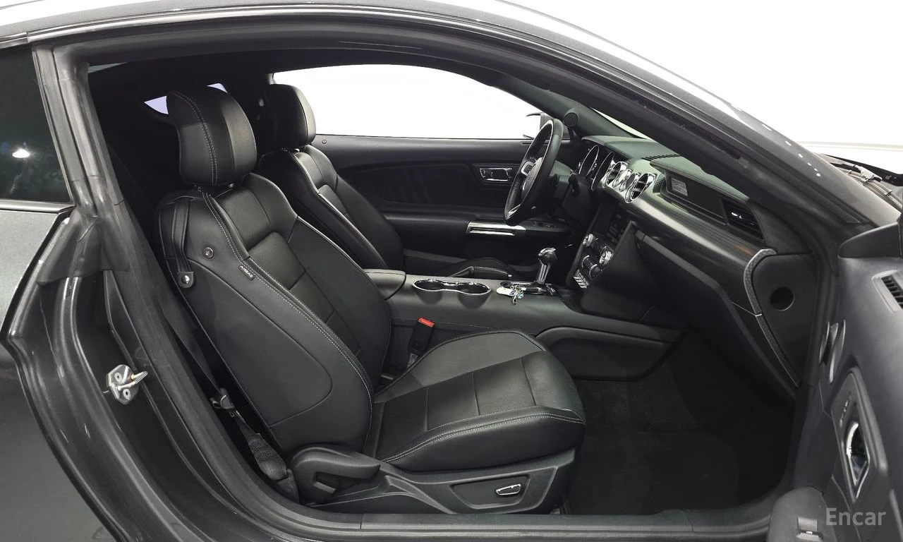 Ford Mustang 2.3* ECO* BOOST* ПОДГРЕВ* КАМЕРА* КЕЙЛЕС, снимка 14 - Автомобили и джипове - 54643937