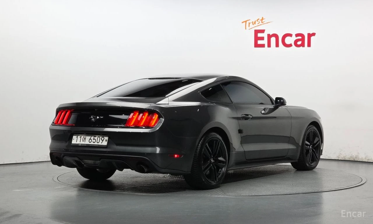 Ford Mustang 2.3* ECO* BOOST* ПОДГРЕВ* КАМЕРА* КЕЙЛЕС, снимка 2 - Автомобили и джипове - 54643937