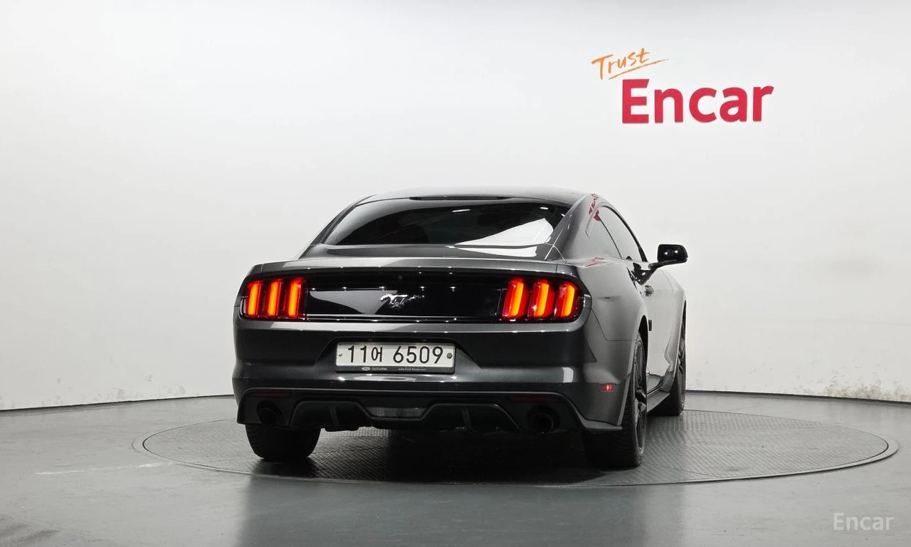 Ford Mustang 2.3* ECO* BOOST* ПОДГРЕВ* КАМЕРА* КЕЙЛЕС, снимка 4 - Автомобили и джипове - 54643937