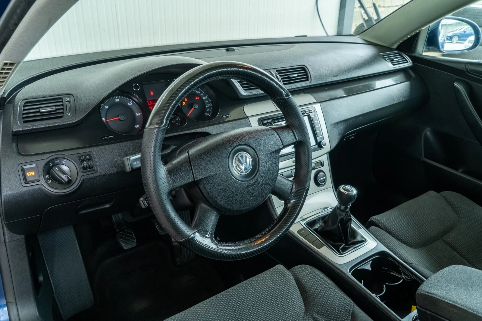 VW Passat 1.9TDI = ����� = 105HP = NAVI = TOP = ������ | Mobile.bg � ����������� 12