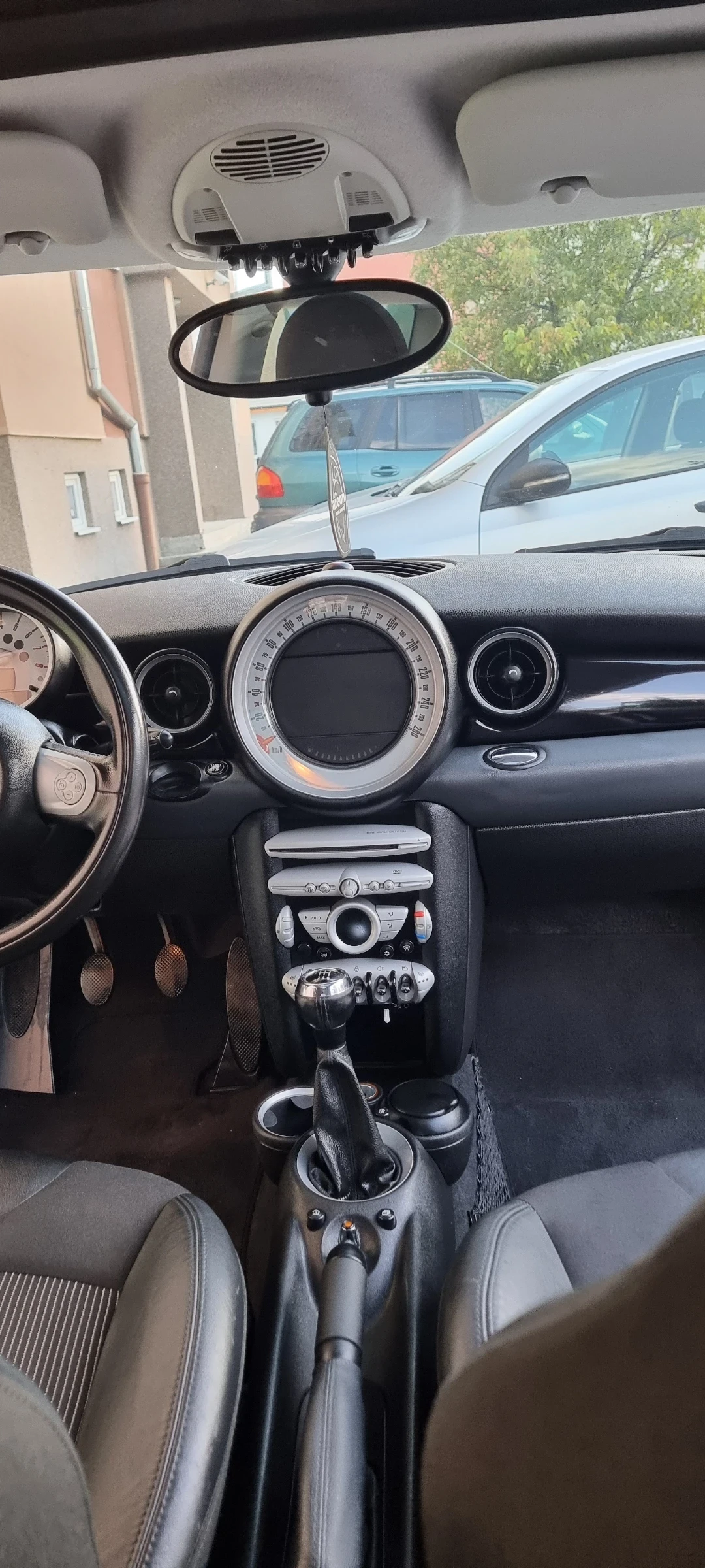 Mini Clubman 1.6 бензин, снимка 14 - Автомобили и джипове - 55754906