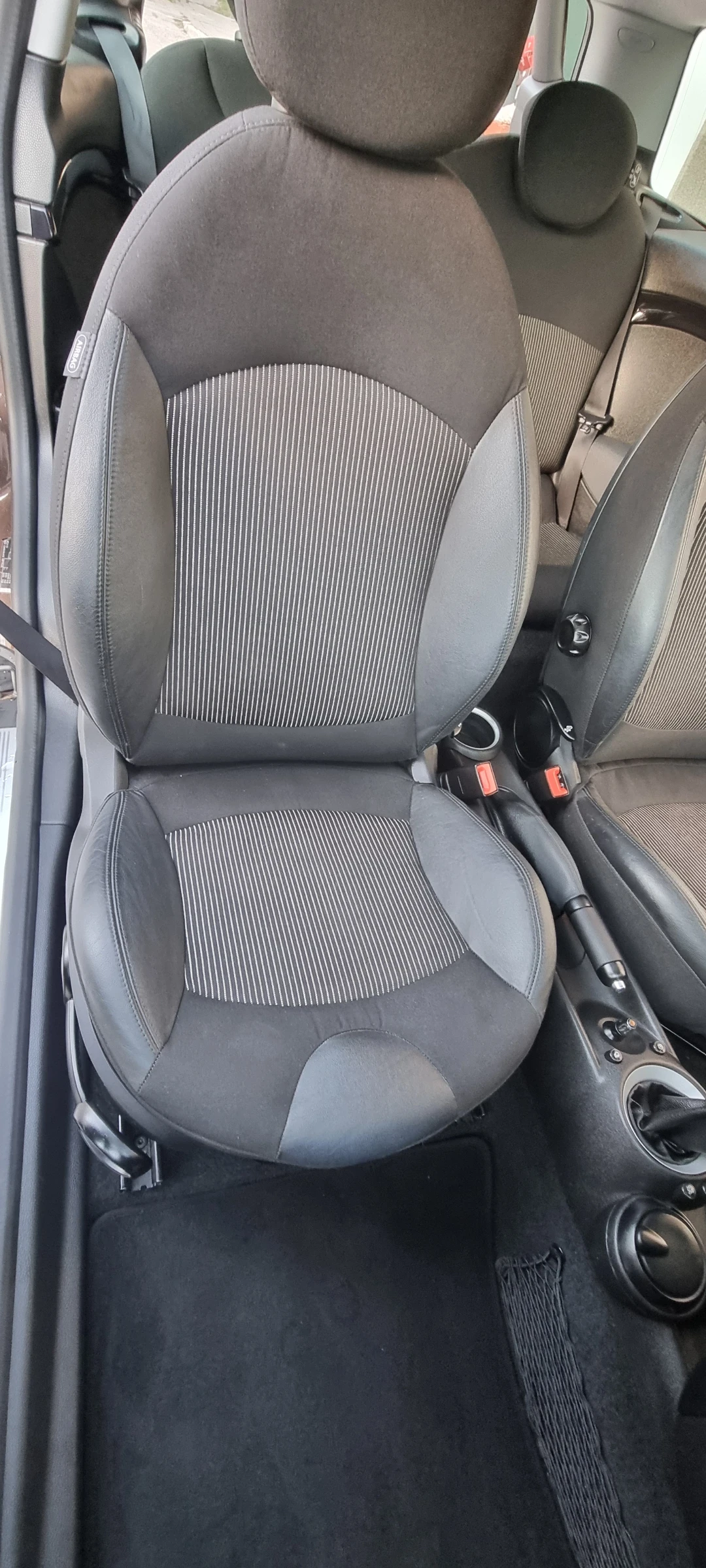 Mini Clubman 1.6 бензин, снимка 8 - Автомобили и джипове - 55754906