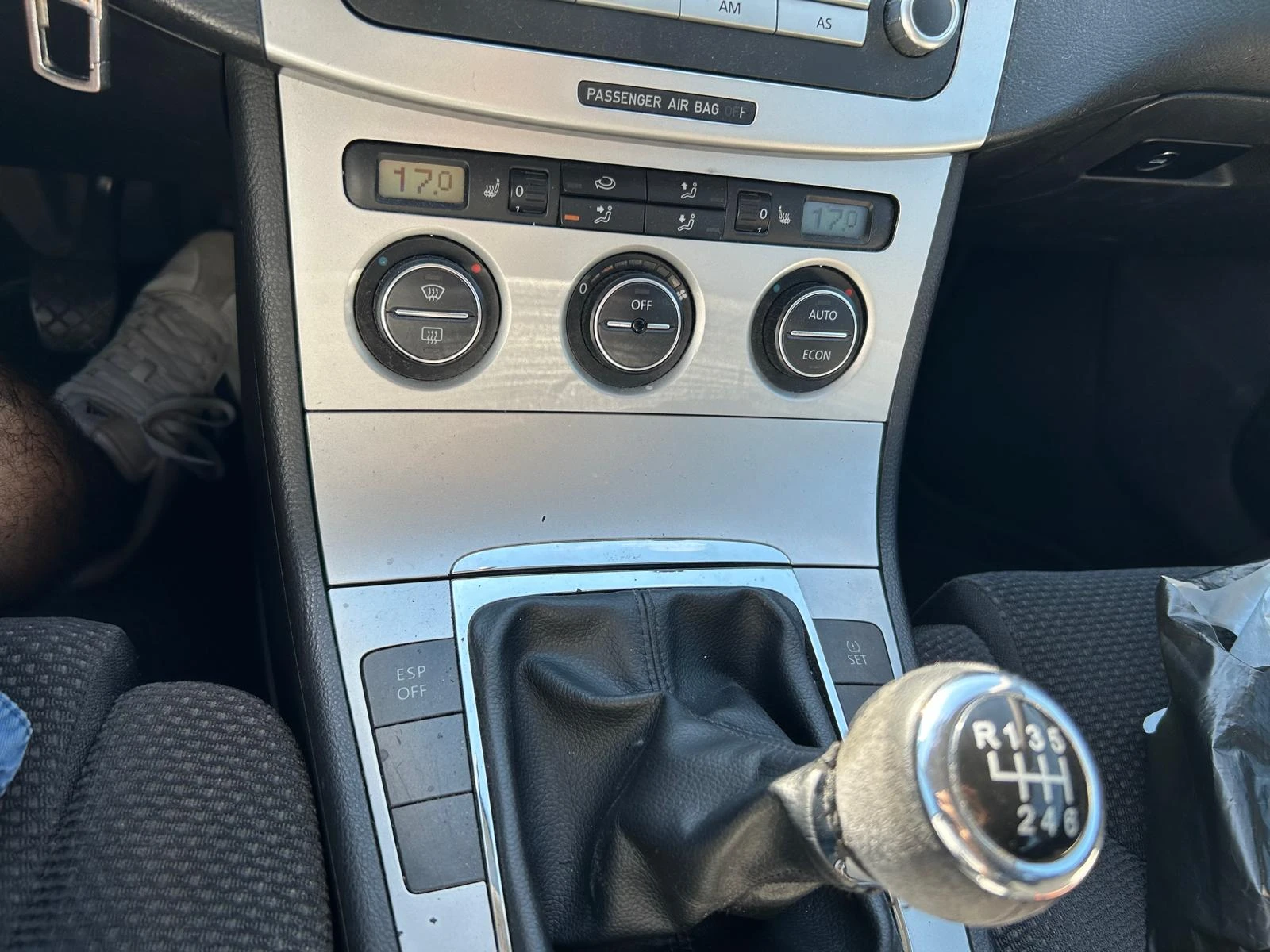 VW Passat 2.0 TDI, снимка 7 - Автомобили и джипове - 55789661
