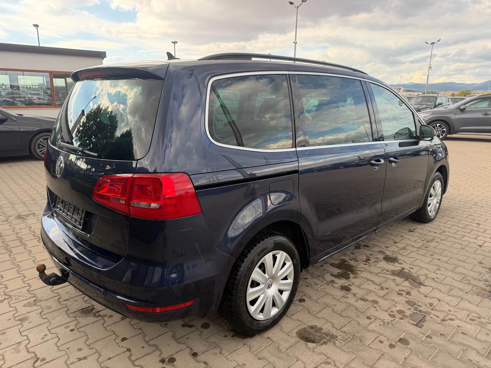 VW Sharan 2.0TDI 4MOTION NAVI/KOJA EURO 5, снимка 6 - Автомобили и джипове - 56199430