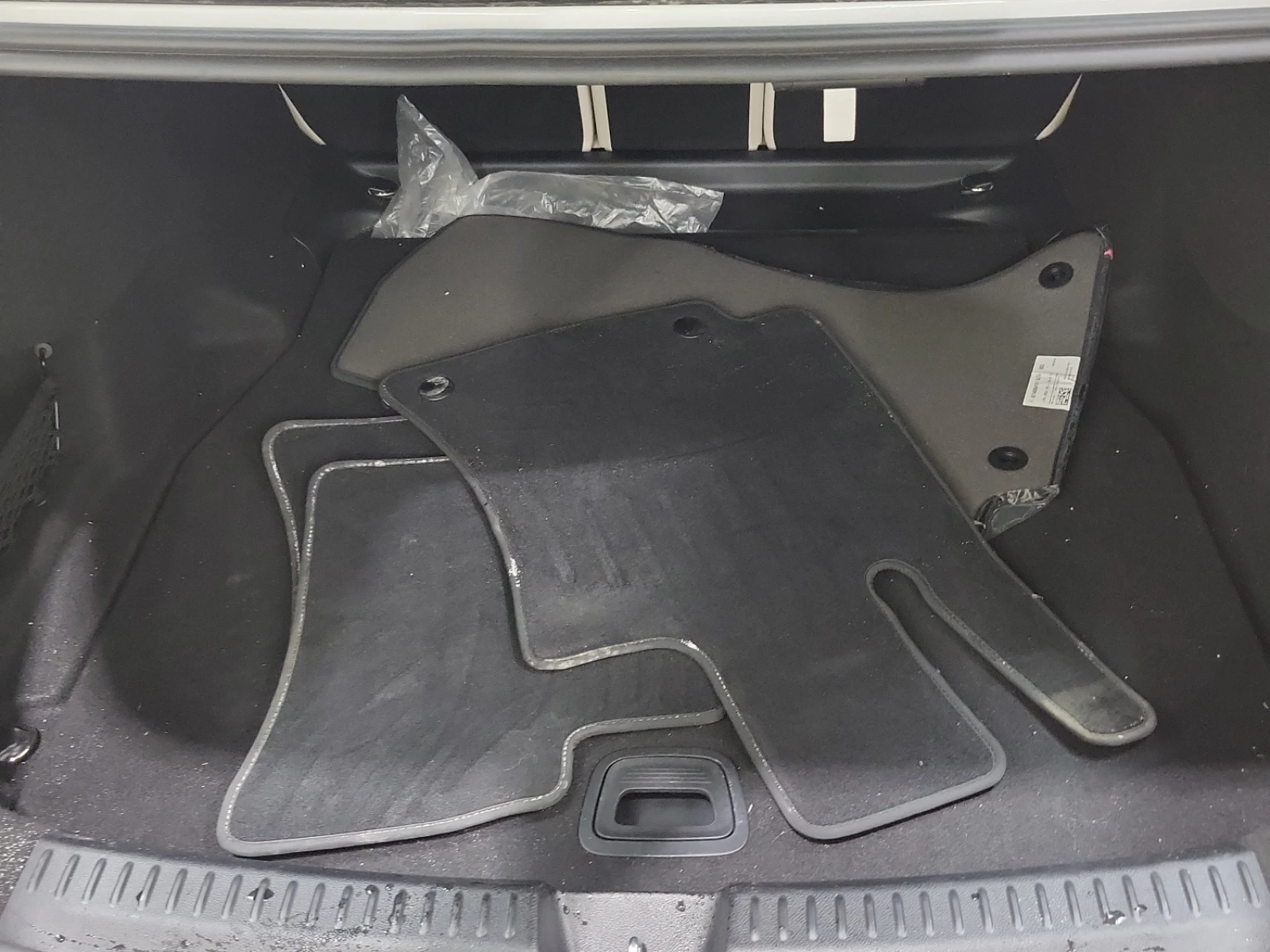 Mercedes-Benz E 350 4matic, снимка 14 - Автомобили и джипове - 56534164