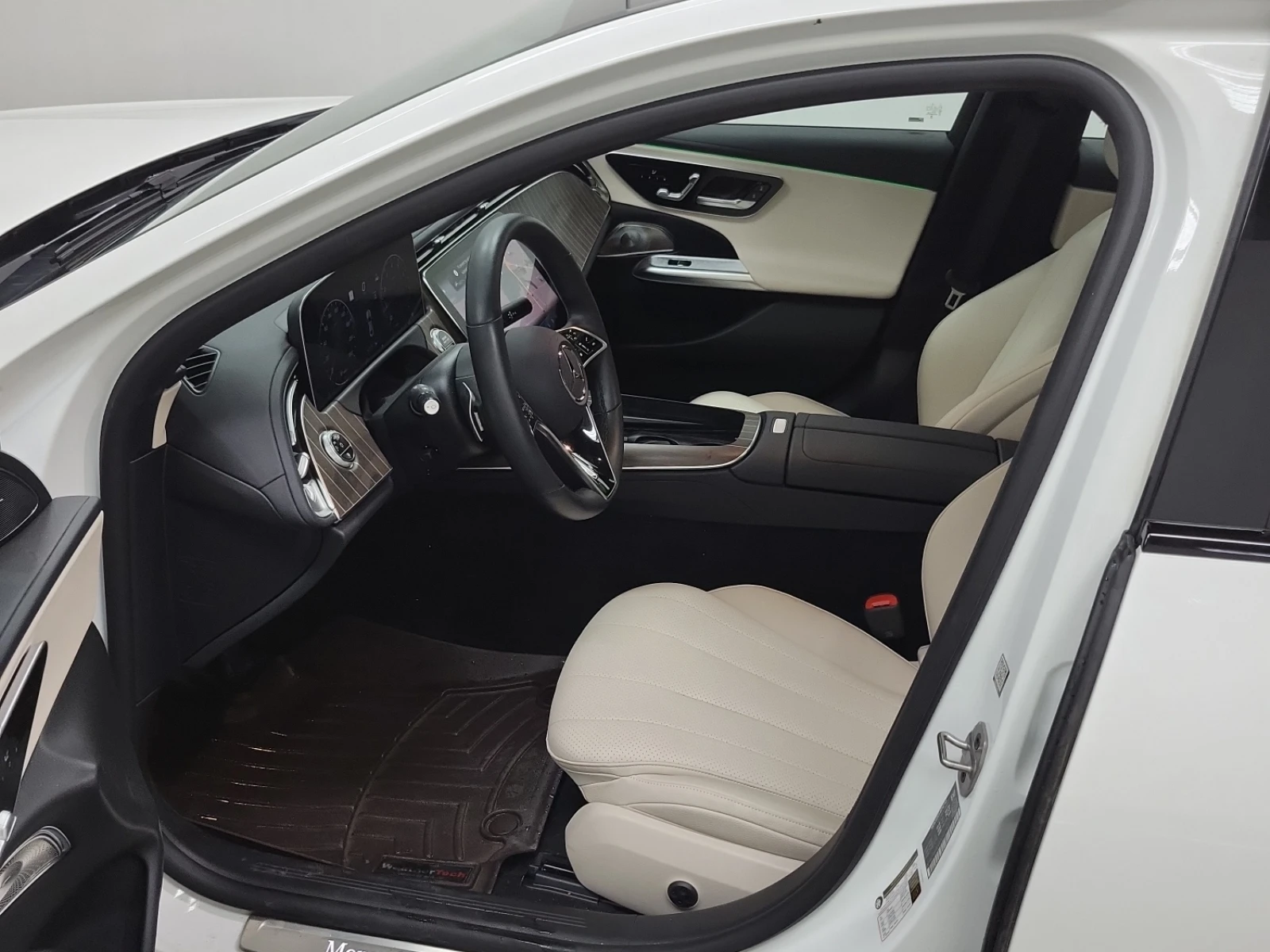 Mercedes-Benz E 350 4matic, снимка 7 - Автомобили и джипове - 56534164