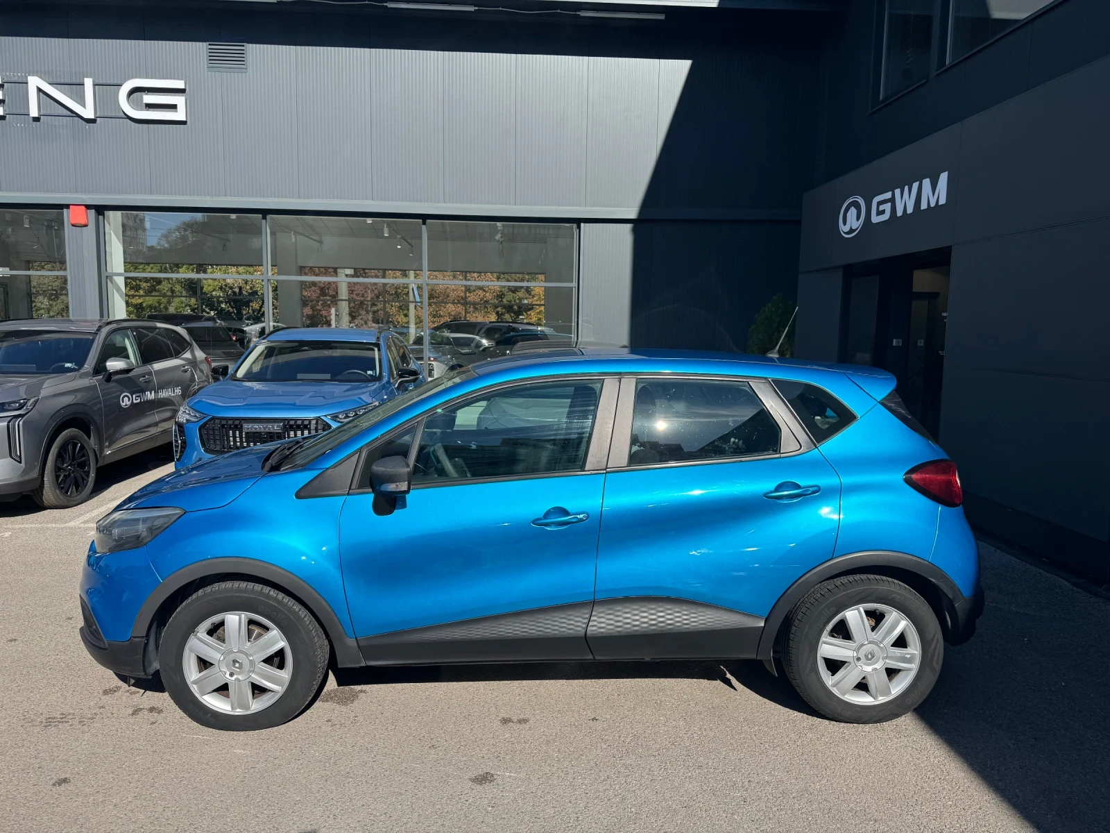 Renault Captur 1.0 TCe  90h.p., снимка 4 - Автомобили и джипове - 56582335
