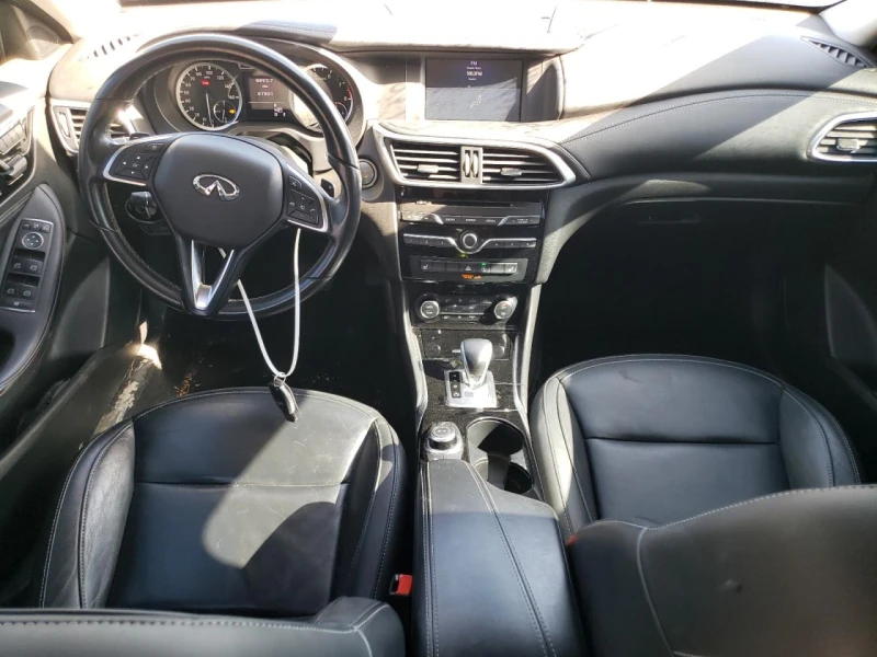 Infiniti QX30 Luxury, снимка 8 - Автомобили и джипове - 47875289