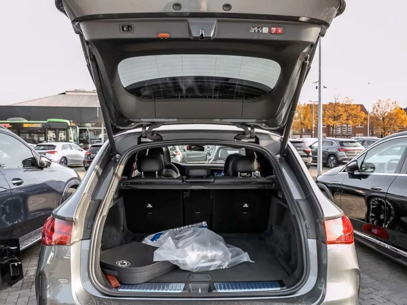 Mercedes-Benz EQE 4M / AMG / PANO / CAMERA/, снимка 11 - Автомобили и джипове - 52488849