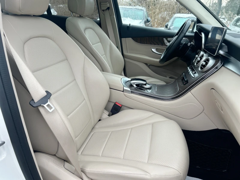 Mercedes-Benz GLC 300, снимка 9 - Автомобили и джипове - 53381540