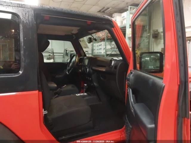 Jeep Wrangler SPORT 4X4* Клип на мотора* Цена до БГ - изображение 5