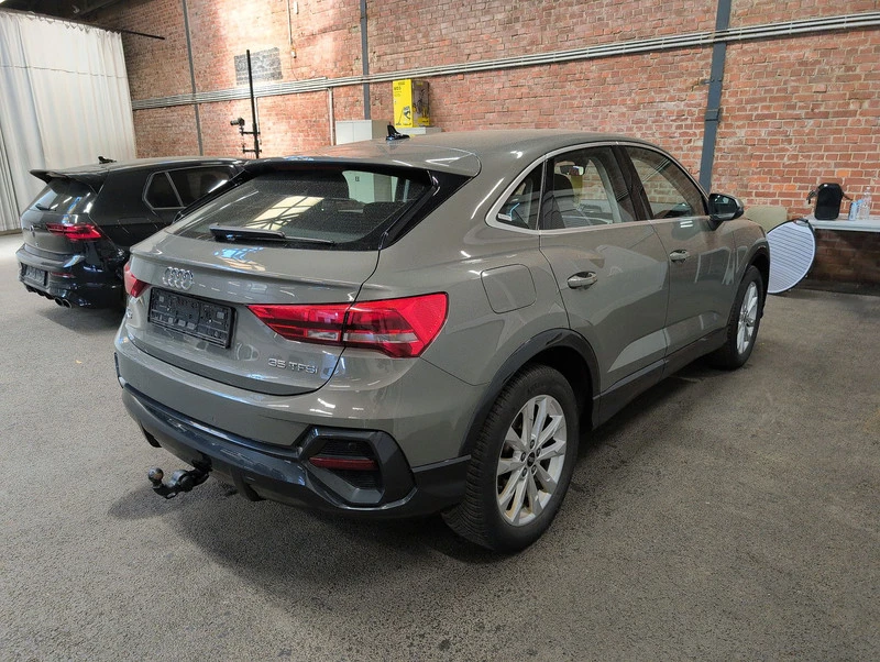 Audi Q3 Sportback S tronic /Kam./Key Go/LED/Apple CarPlay  | Mobile.bg � ����������� 3