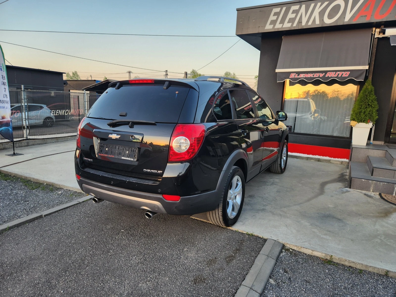 Chevrolet Captiva 2.4i-167к.с-4x4-АВТОМАТИК-НАВИГАЦИЯ-7м-ШВЕЙЦАРИЯ - изображение 9