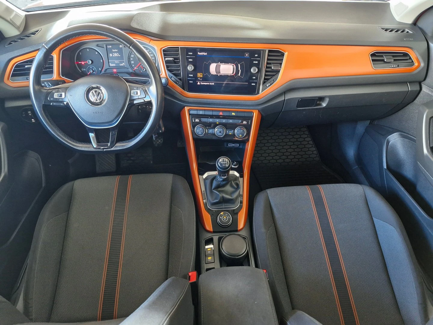 VW T-Roc VW T- Roc Design 2.0 TDI 4MOTION BMT - изображение 4