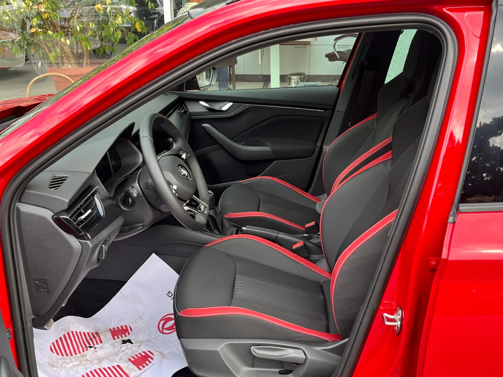 Skoda Kamiq 1.5 TSI MONTE CARLO - изображение 7