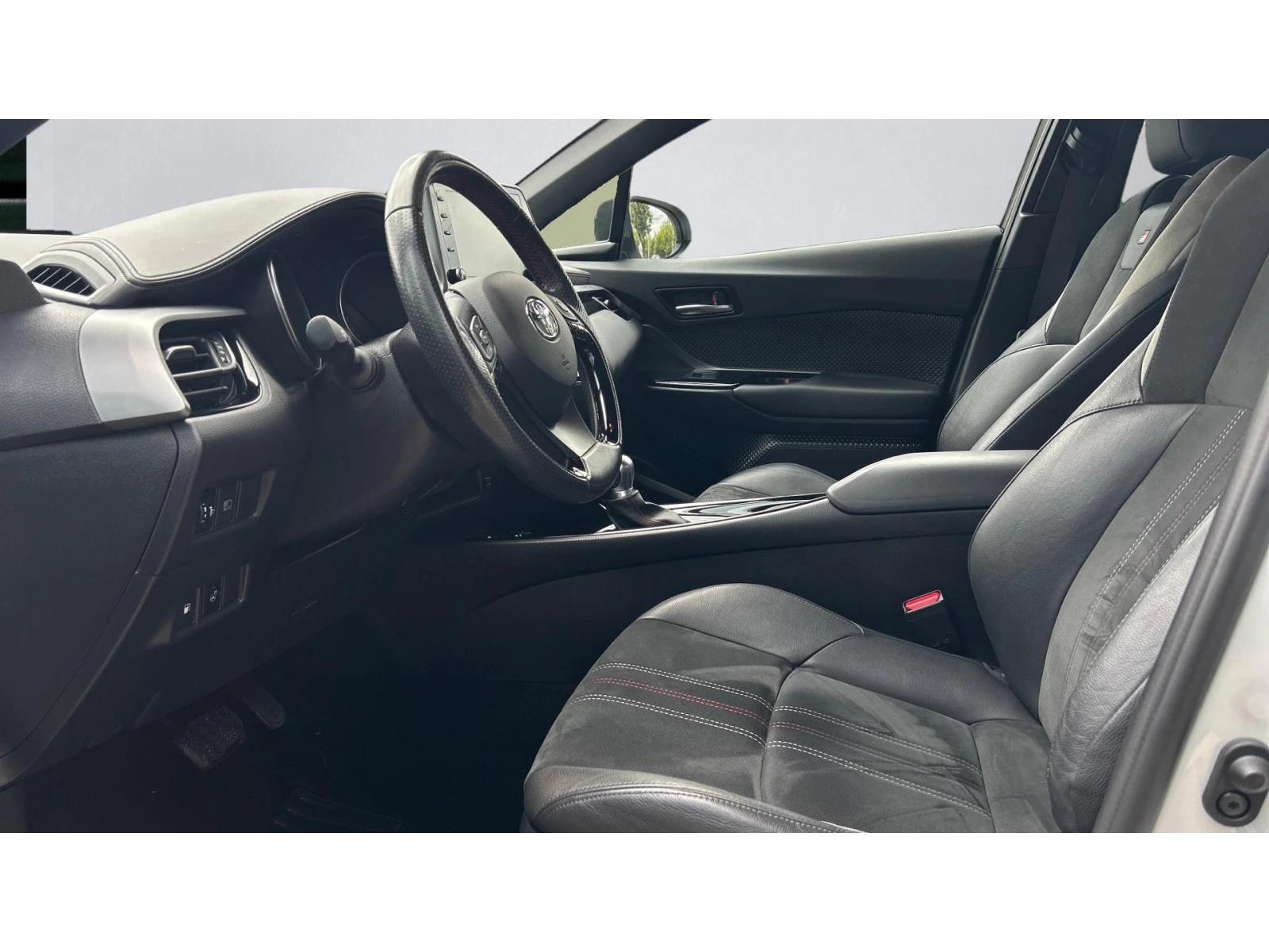 Toyota C-HR    540 . | Mobile.bg   12