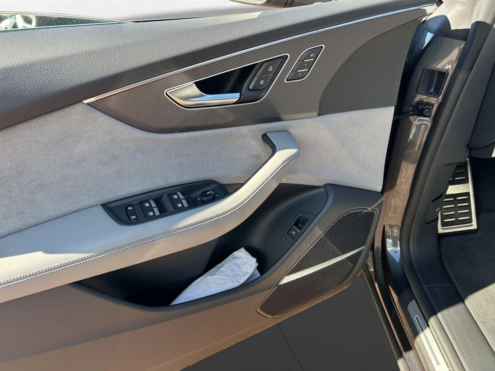 Audi SQ8 TFSI/FACELIFT/B&O/CARBON/HEAD UP/360/MATRIX/ - изображение 8