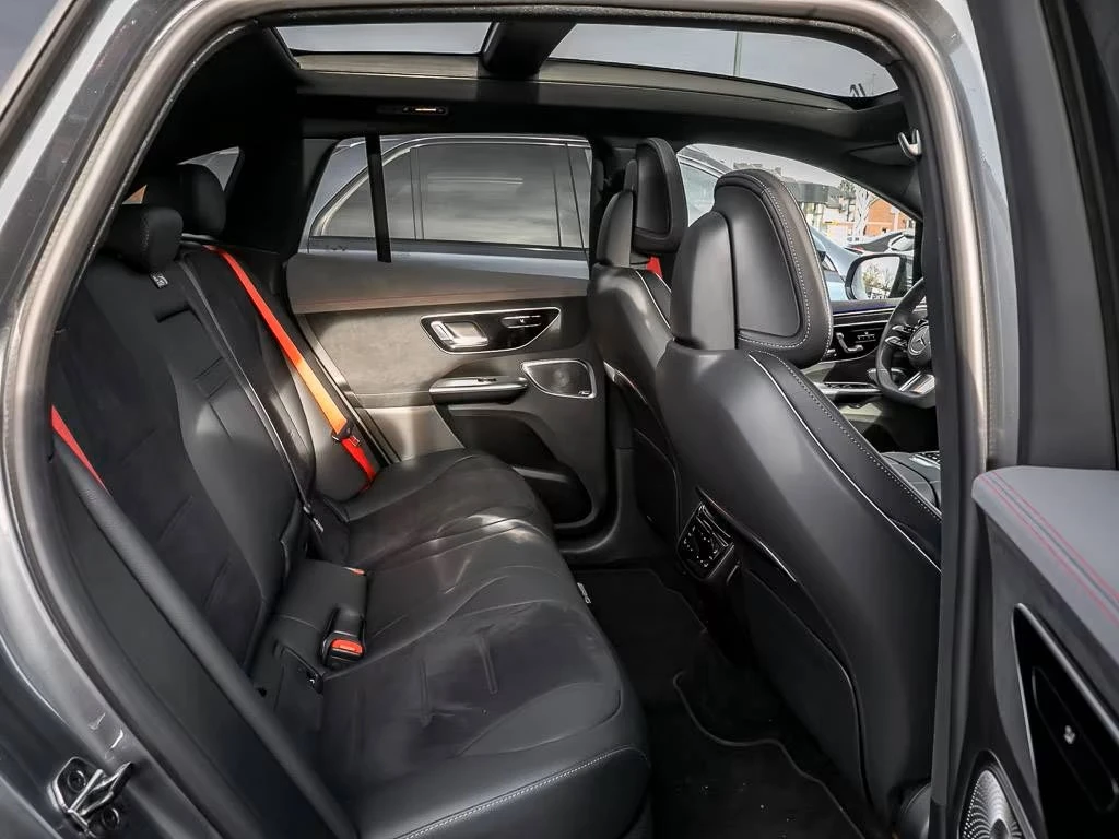 Mercedes-Benz EQE 4M / AMG / PANO / CAMERA/ - изображение 9