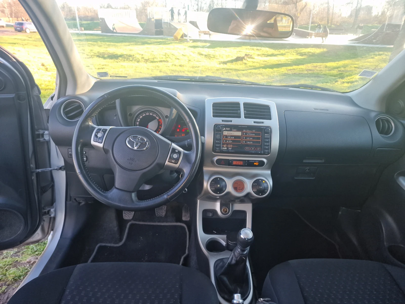 Toyota Urban Cruiser  - изображение 8